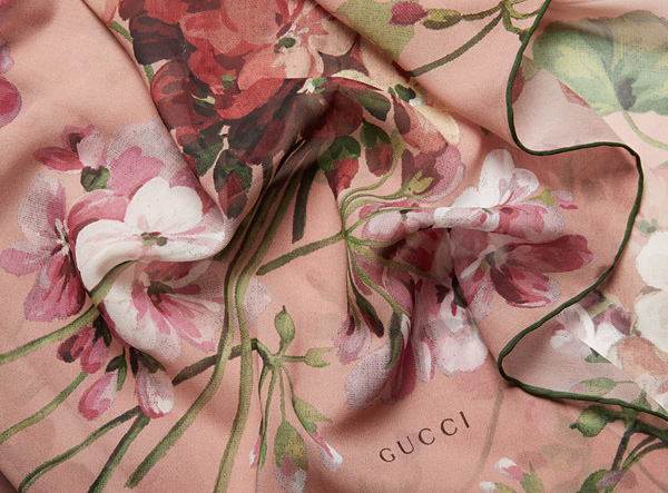 Gucci silk scarf4