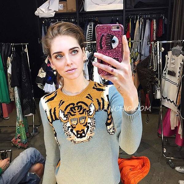 chiara ferragni flirting iphone cover4-1