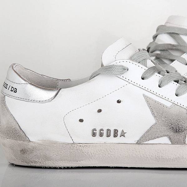 Golden Goose SUPERSTAR SNEAKERS5