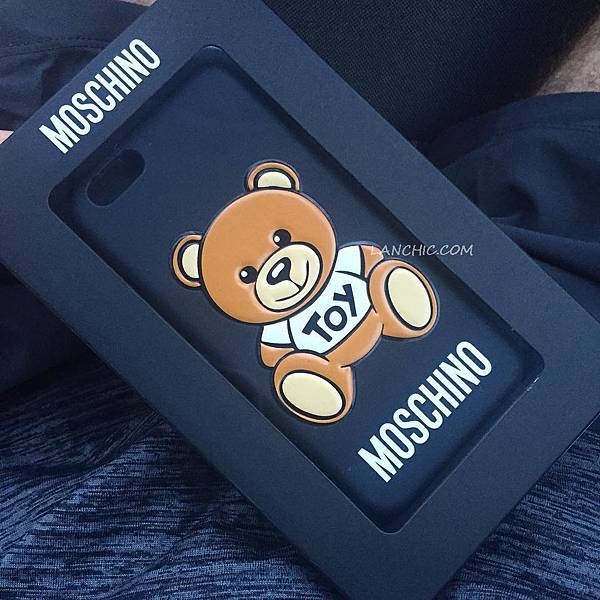 Moschino IPHONE_6_6S_10-1