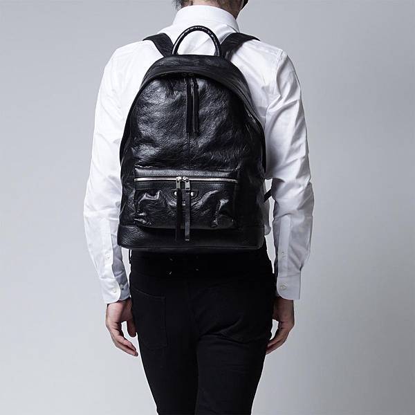 Balenciaga leather backpack3