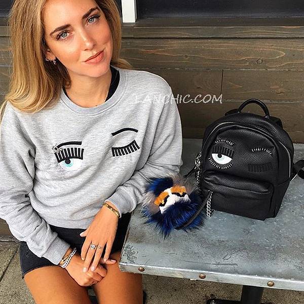 Chiara Ferragni sweater2-1