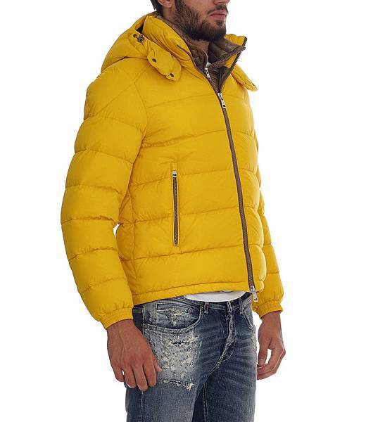 moncler-4196905_53859-a15