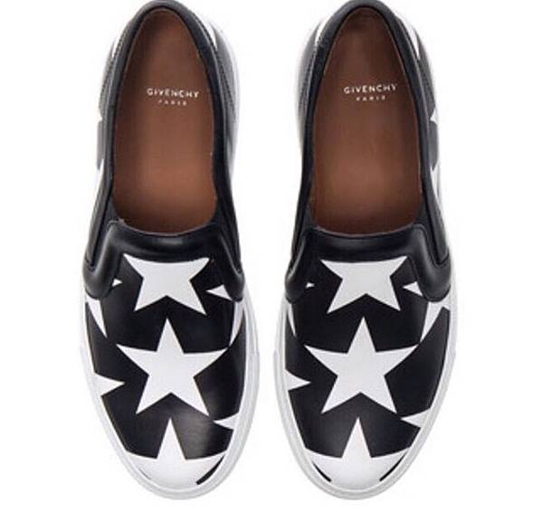 GIVENCHY SLIP ON 5