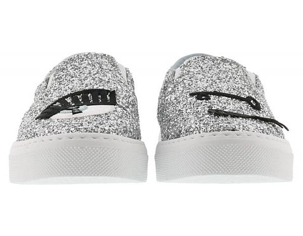 CHIARA-FERRAGNI-slip on sneakers5