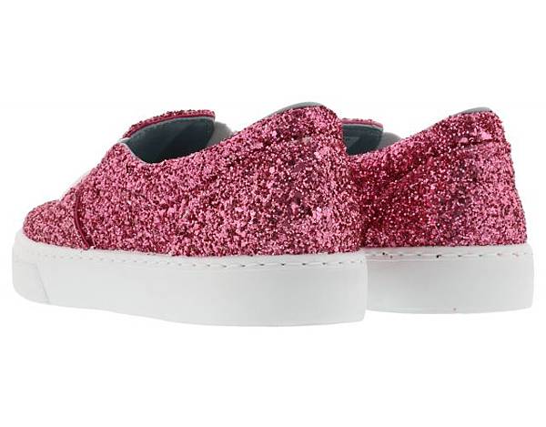 CHIARA-FERRAGNI-slip on sneakers4