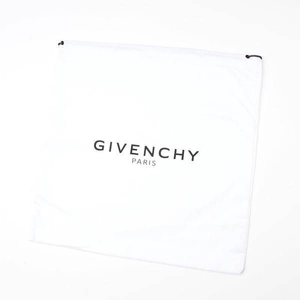 Givenchy Mini Pandora12