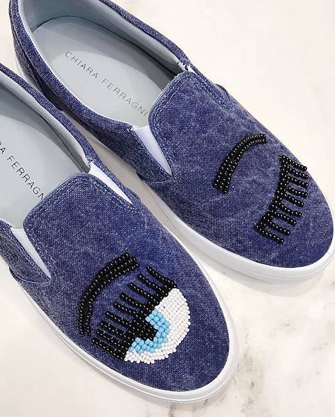 CHIARA-FERRAGNI-slip on sneakers14