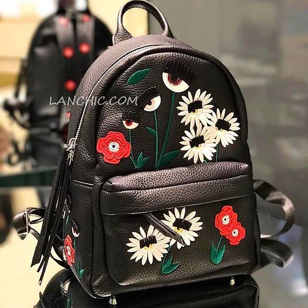 Chiara Ferragni daisy backpack8-1