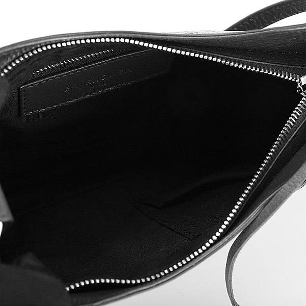 BALENCIAGA Giant HIP BAG23