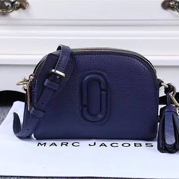 Marc Jacobs shutter camera bag8-3