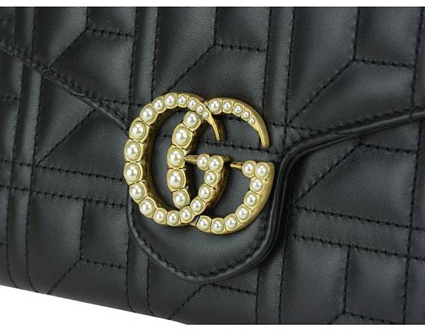 Gucci CHAIN WALLET4
