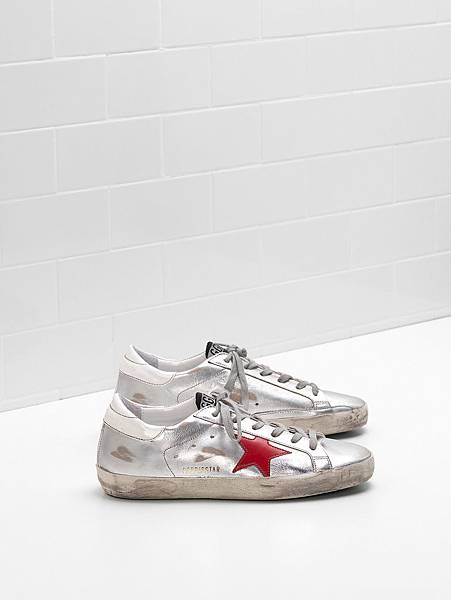 Golden Goose SUPERSTAR SNEAKERS5