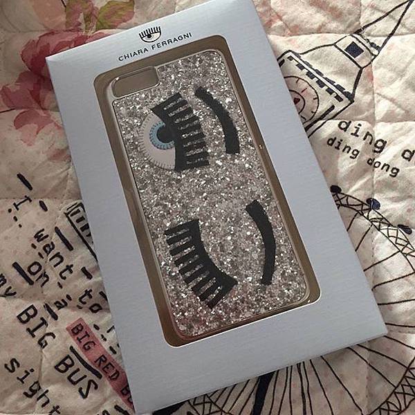 chiara ferragni flirting iphone cover25