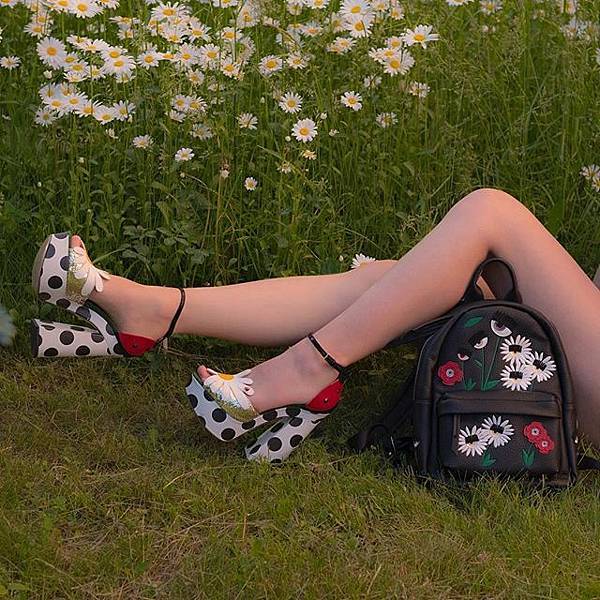 Chiara Ferragni daisy backpack17