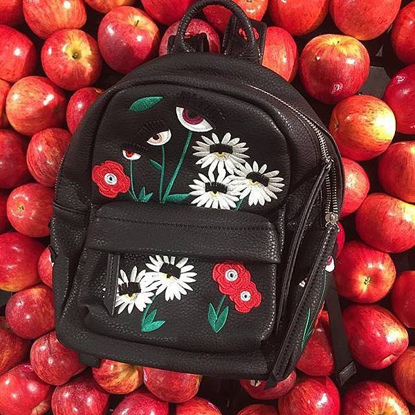 Chiara Ferragni daisy backpack15
