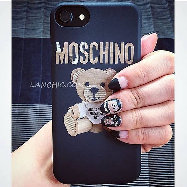 MOSCHINO iphone9-1