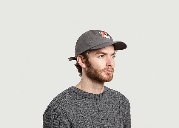 maison-kitsune-cap10