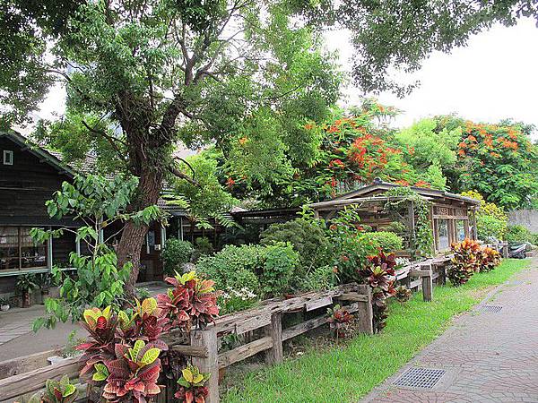 102-0830-3 奇業檜木館 (2)