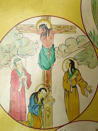 就把叶大富商一家赶走,给了当时在地日军的最高统领伏见宫贞爱亲王住