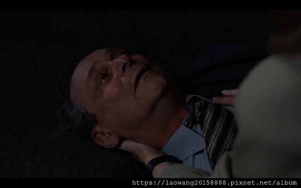 The.X.Files.S01E24-The Erlenmeyer Flask.16.png