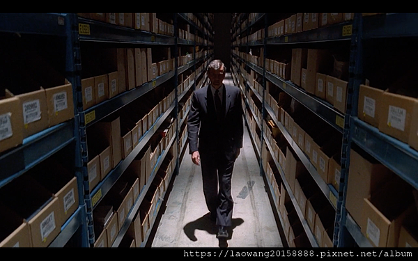The.X.Files.S01E24-The Erlenmeyer Flask.18.png