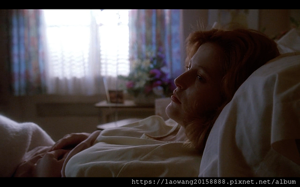 The.X.Files.S02E08-One Breath.15.png