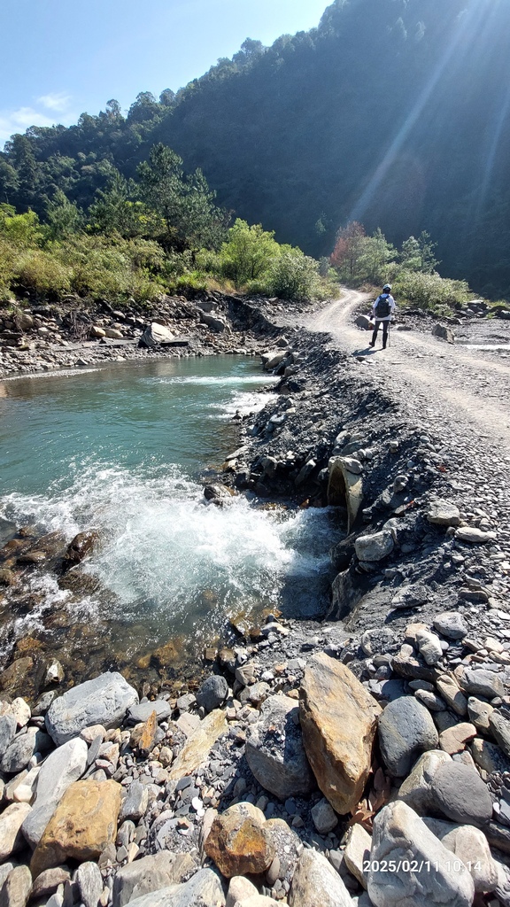 ｜走在一條季節限定隨時會消失的工程便道｜北港溪峽谷工程便道全