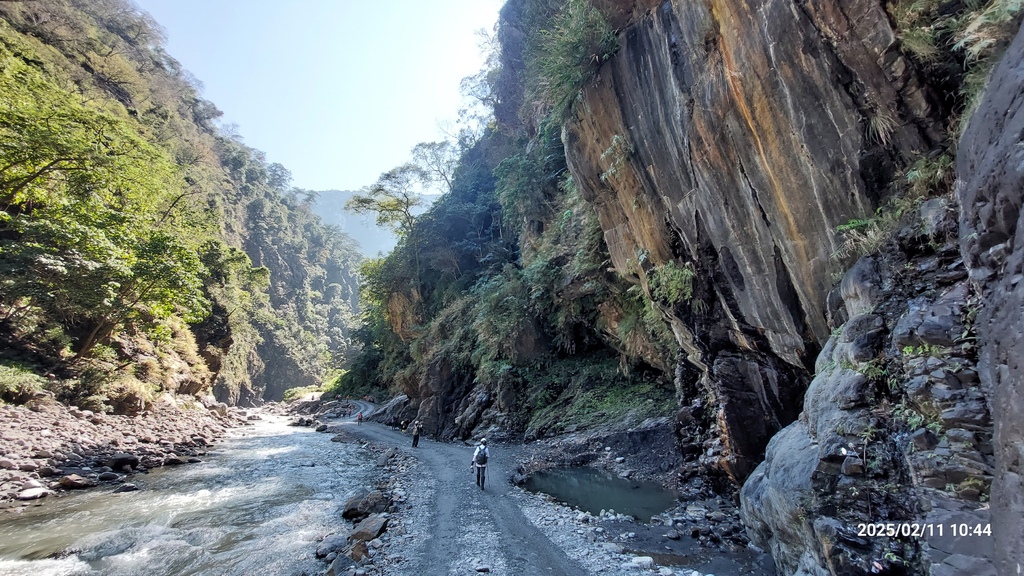 ｜走在一條季節限定隨時會消失的工程便道｜北港溪峽谷工程便道全