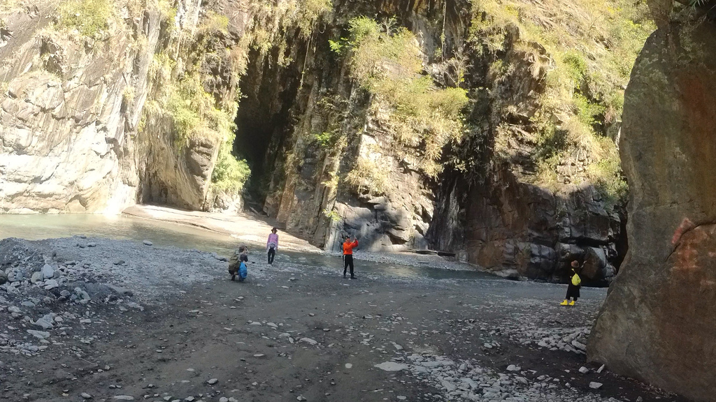 ｜走在一條季節限定隨時會消失的工程便道｜北港溪峽谷工程便道全