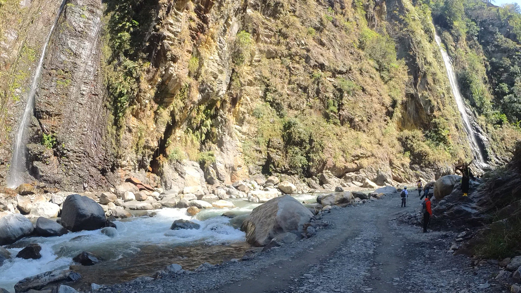 ｜走在一條季節限定隨時會消失的工程便道｜北港溪峽谷工程便道全