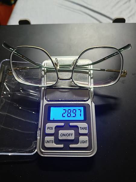 第一次淘寶配眼鏡就上手(含眼鏡秤重)