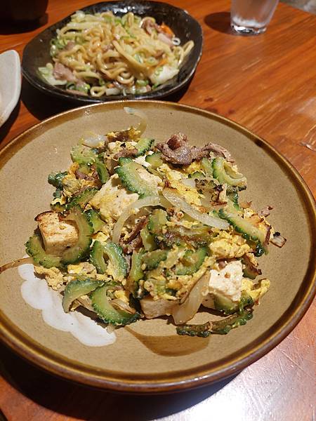 國際通上前段的大頭沖繩在地料理|Okinawa Local 