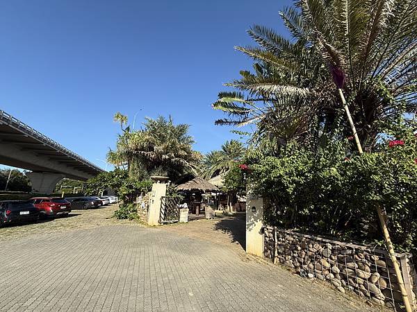 🌴 莫內咖啡 Monet Café：在南洋度假村裡享受清涼的