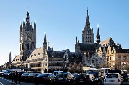 Ypres_grand_place