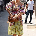 Jessica Alba sported this gypsy-style D&G floral dress