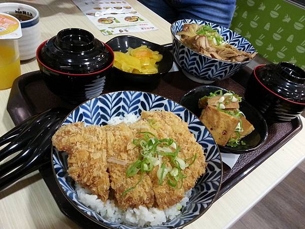 鮮五丼(埔墘店)