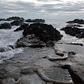 由天然海床地底湧現的平內海底溫泉