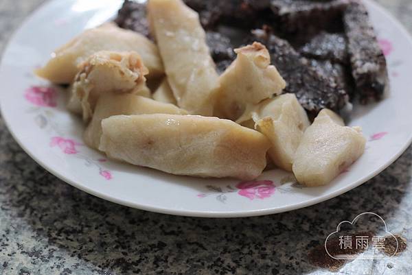 台南萬成伯担仔麵 台南萬成伯担仔麵