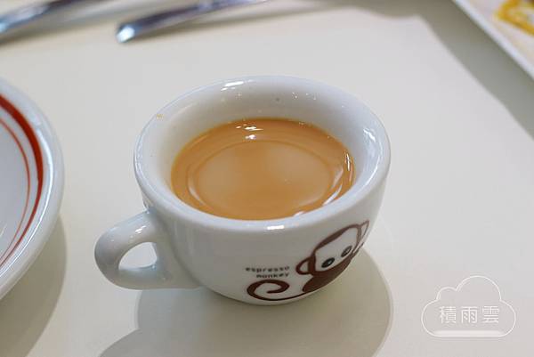 台南榮寓冰室 鴛鴦奶茶