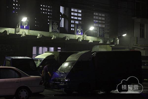 台南新營漁市對面深夜無名飯桌 台南新營漁市對面深夜無名飯桌