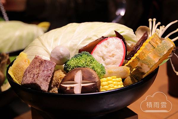 台南老城門洞重慶麻辣火鍋 台南老城門洞重慶麻辣火鍋