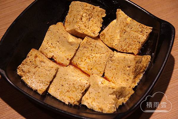 台南老城門洞重慶麻辣火鍋 台南老城門洞重慶麻辣火鍋