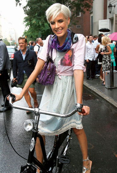 agyness-on-bike-from-teen-vogue.jpeg