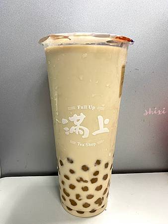 白玉珍珠紅茶拿鐵(果香) 滿上仙草茶飲專賣店 白玉珍珠紅茶拿鐵(果香)