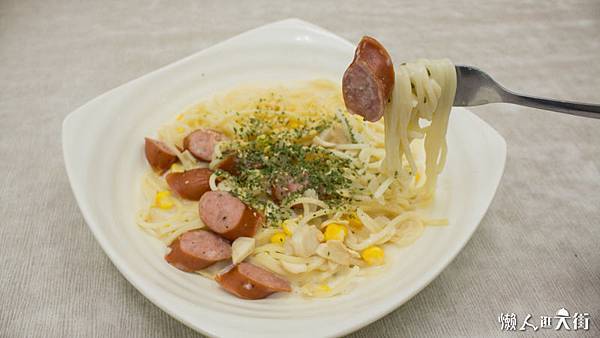 6-3【非吃不可】招牌菜:奶油德國香腸麵70.jpg 6-3【非吃不可】招牌菜:奶油德國香腸麵70.jpg