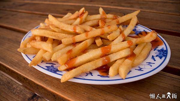 8-3【阿發雞排】招牌菜:細薯條(大)30(小)20.jpg