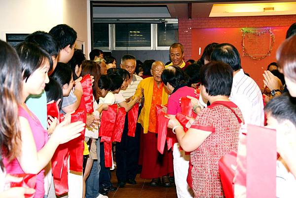 弟子歡送上師