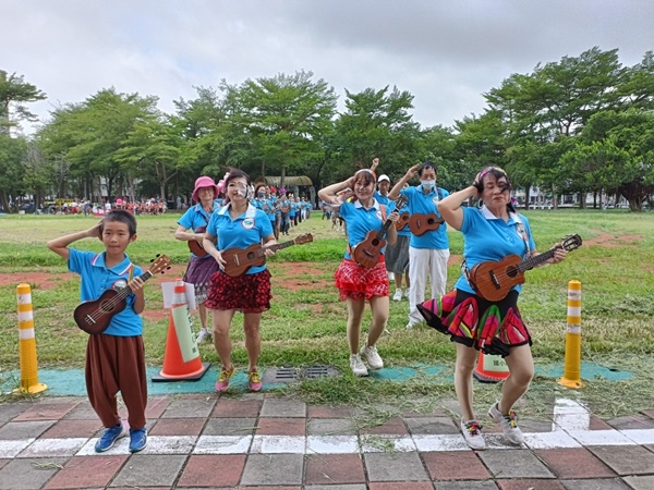 愛與失智共舞500位民眾齊跳阿哥哥為失智症加油 ！