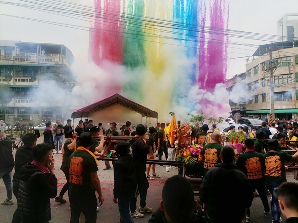 台南將軍苓雅寮金虎爺慈善會蒞臨鳳山白龍庵謁祖進香開光啟靈吉慶